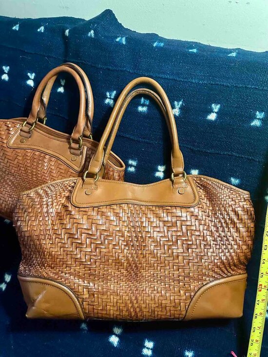 Cole Haan Handbags - XL Vintage Cole Haan Genevieve Satchel laptop compartment Florentine leather